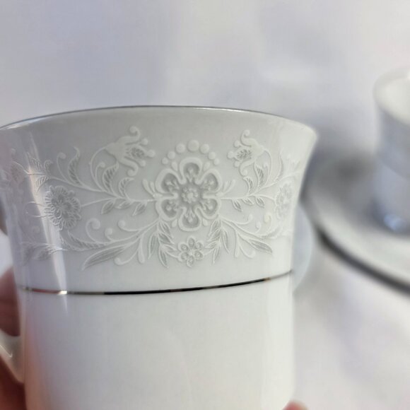 TWO Crown Ming Queen's Lace Cup & Saucer Sets White Flowers Platinum Trim - Picture 4 of 16